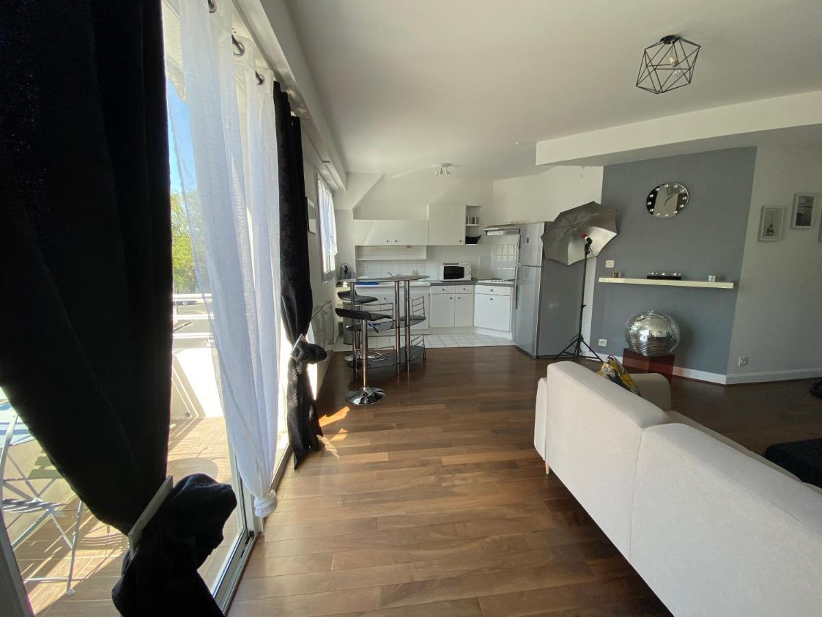 Charmant Appartement En Bord De Cher Saint-Avertin Exterior foto