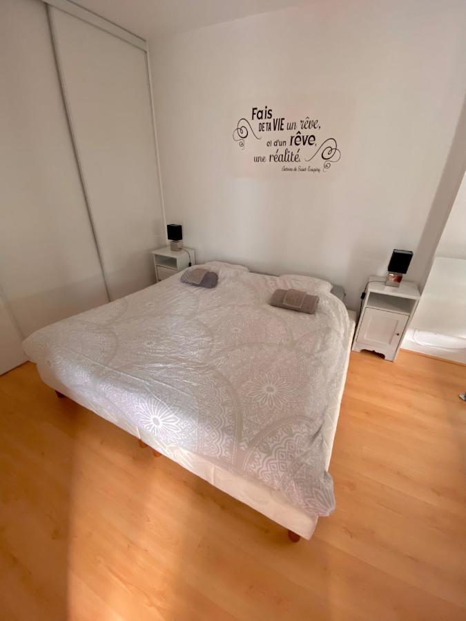 Charmant Appartement En Bord De Cher Saint-Avertin Exterior foto